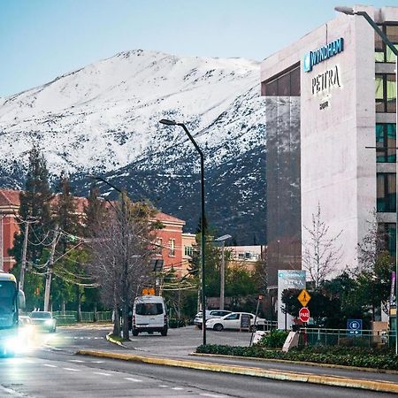 Hotel Wyndham Santiago Pettra Exterior foto